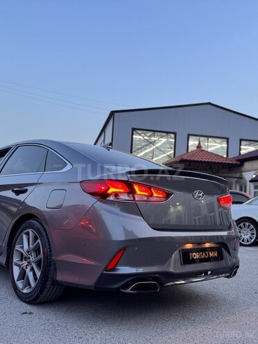 Hyundai Sonata-9