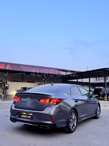 Hyundai Sonata-10