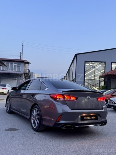 Hyundai Sonata-8