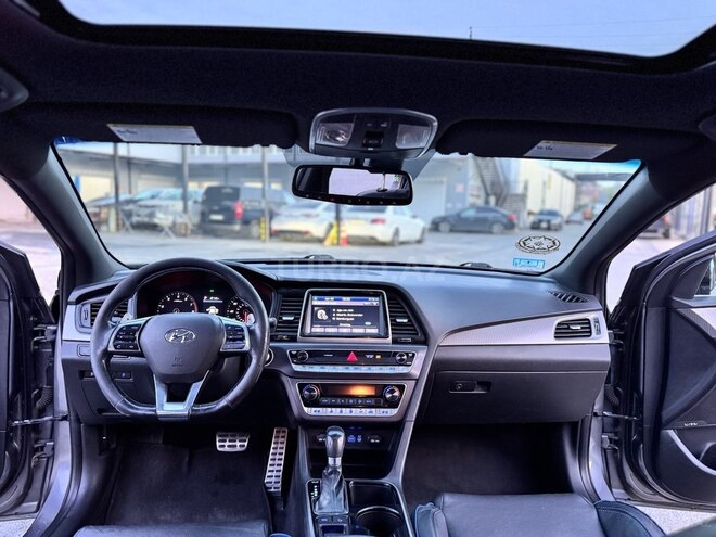 Hyundai Sonata-11