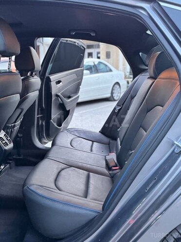 Hyundai Sonata-19