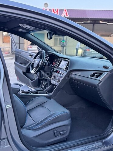 Hyundai Sonata-24