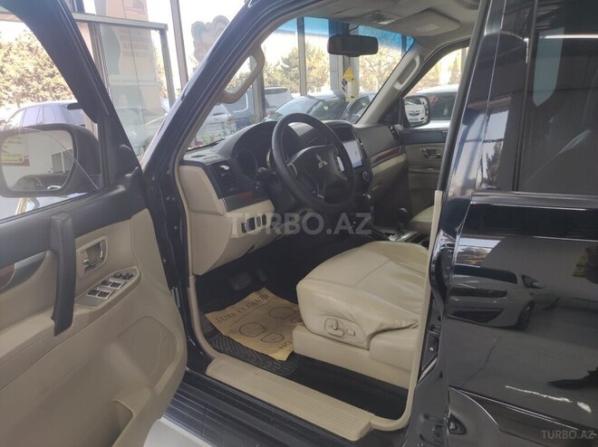 Mitsubishi Pajero 2007, 237,000 km - 3.0 л - Sumqayıt