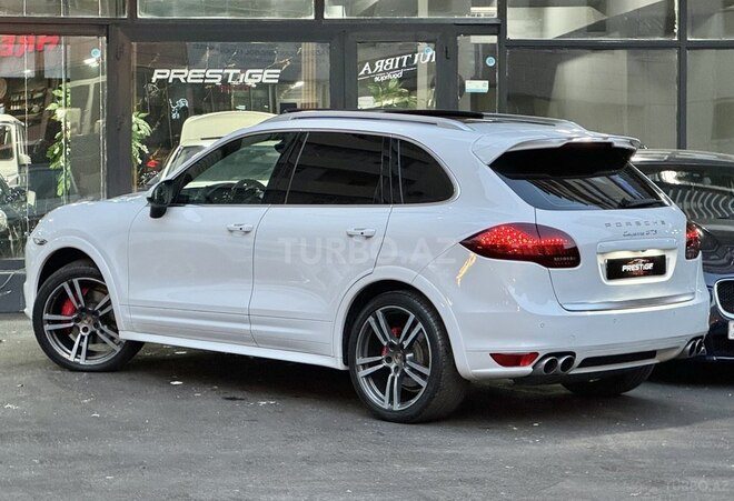 Porsche Cayenne GTS 2013, 97,000 km - 4.8 l - Bakı