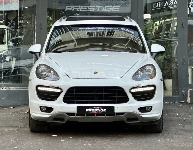 Porsche Cayenne GTS 2013, 97,000 km - 4.8 l - Bakı