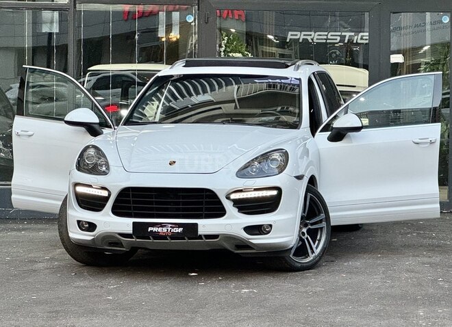 Porsche Cayenne GTS 2013, 97,000 km - 4.8 l - Bakı