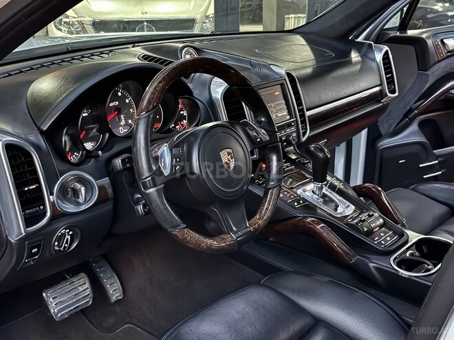 Porsche Cayenne GTS 2013, 97,000 km - 4.8 l - Bakı