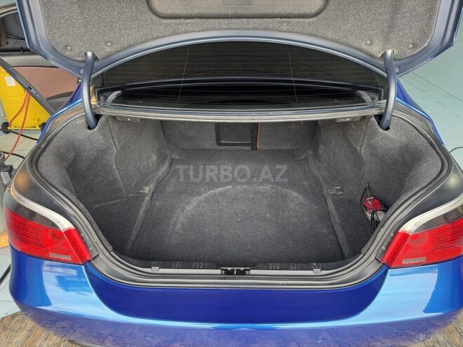 BMW 520 2004, 265,000 km - 2.2 l - Qusar