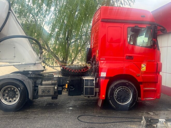 Mercedes Axor 1843 2012, 860,000 km - 11.0 l - Bakı
