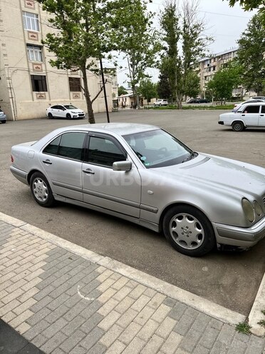 Mercedes E 200 1999, 310,000 km - 2.0 л - Gəncə