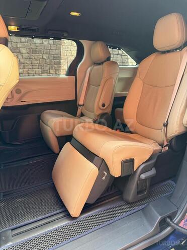 Toyota Sienna 2021, 46,800 km - 2.5 l - Bakı
