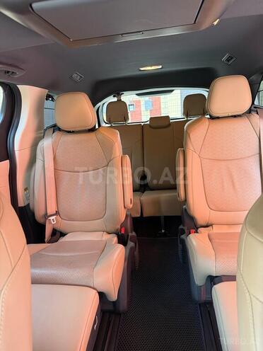 Toyota Sienna 2021, 46,800 km - 2.5 l - Bakı