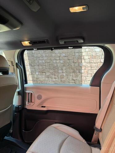 Toyota Sienna 2021, 46,800 km - 2.5 l - Bakı
