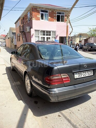 Mercedes E 220 d 2002, 328,000 km - 2.2 l - Bakı