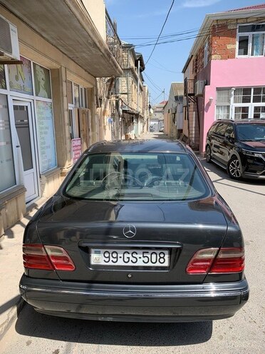 Mercedes E 220 d 2002, 328,000 km - 2.2 l - Bakı