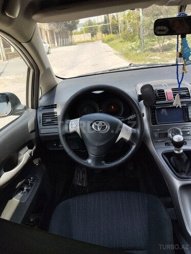 Toyota Auris 2009, 218,000 km - 1.4 л - Bakı