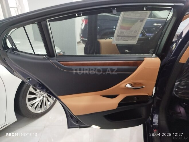 Lexus ES 300h-14
