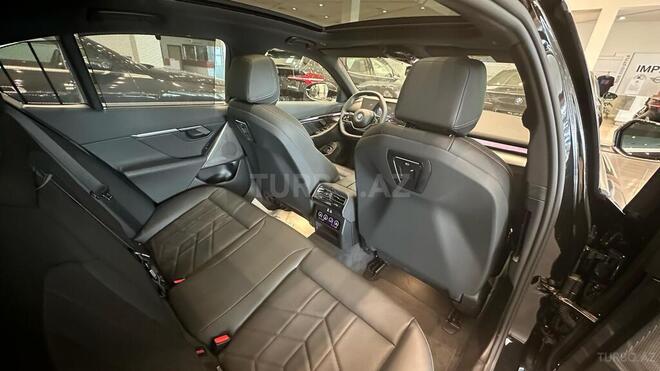 BMW i5-18