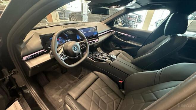 BMW i5-13