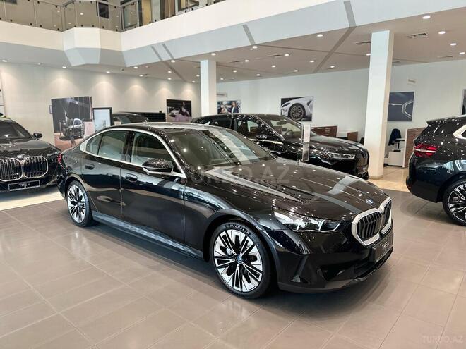 BMW i5-8
