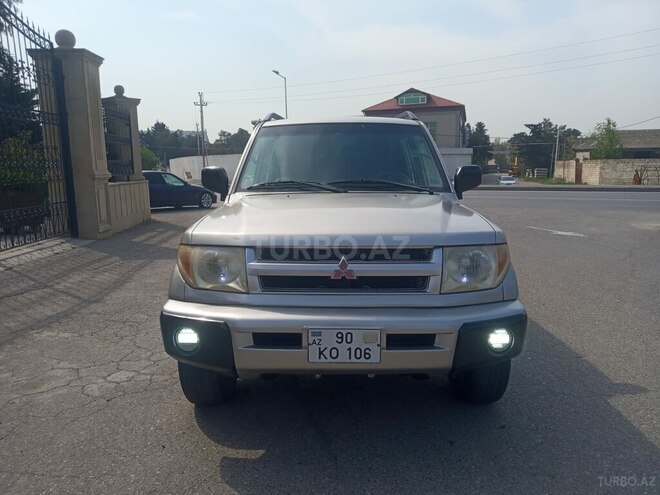 Mitsubishi Pajero io 2001, 169,000 km - 2.0 л - Bakı