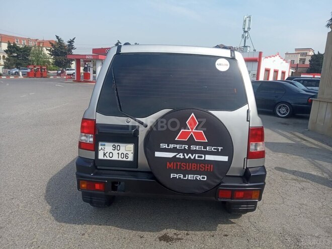 Mitsubishi Pajero io 2001, 169,000 km - 2.0 л - Bakı