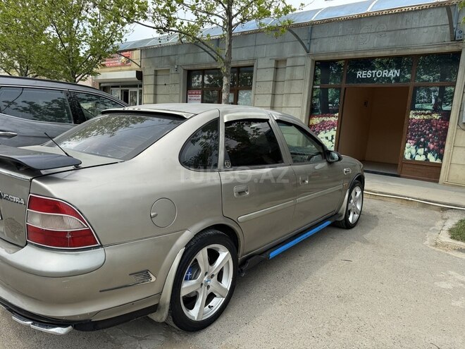 Opel Vectra 1996, 220,000 km - 1.6 l - Bakı
