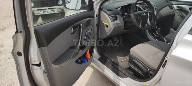 Hyundai Elantra 2015, 209,215 km - 1.8 l - Bakı