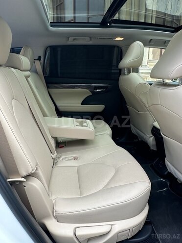 Toyota Highlander 2024, 2,500 km - 2.5 л - Bakı