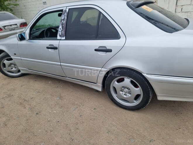Mercedes C 200 d 1995, 157,638 km - 2.0 л - Ağdam