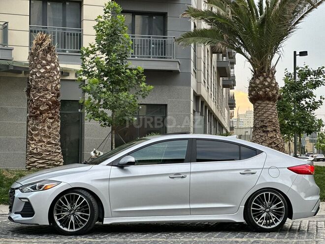 Hyundai Elantra 2018, 62,600 km - 1.6 l - Bakı
