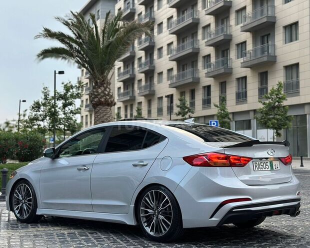 Hyundai Elantra 2018, 62,600 km - 1.6 l - Bakı