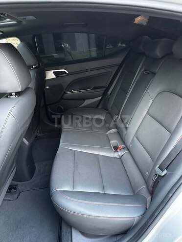 Hyundai Elantra 2018, 62,600 km - 1.6 l - Bakı
