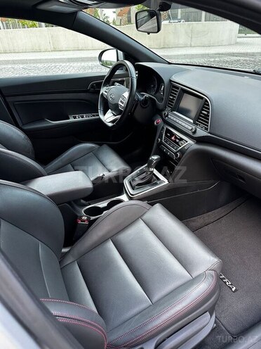 Hyundai Elantra 2018, 62,600 km - 1.6 l - Bakı