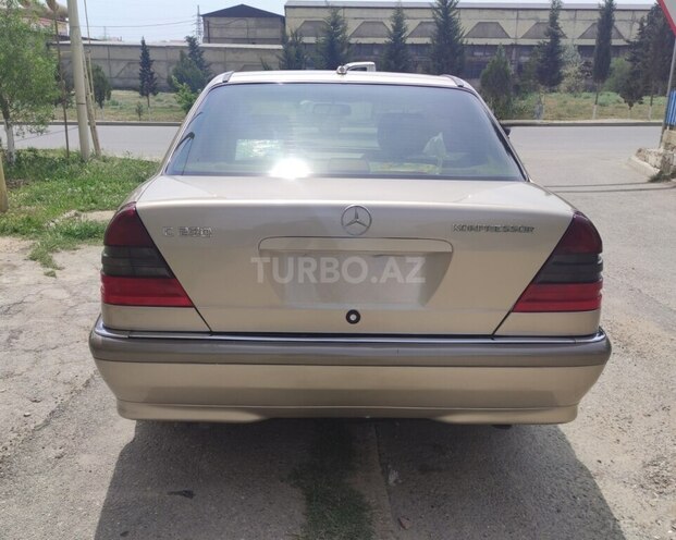 Mercedes C 230 2000, 300,000 km - 2.3 l - Sumqayıt