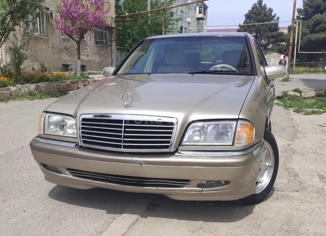 Mercedes C 230 2000, 300,000 km - 2.3 l - Sumqayıt