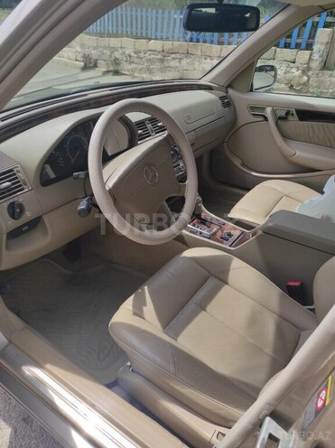 Mercedes C 230 2000, 300,000 km - 2.3 l - Sumqayıt