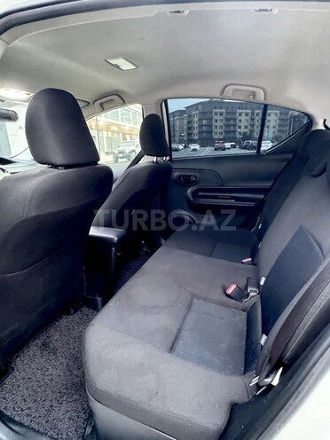 Toyota Aqua 2017, 76,500 km - 1.5 l - Bakı
