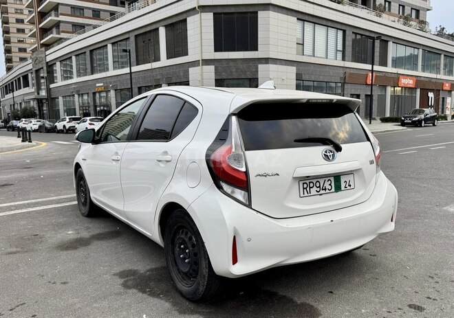Toyota Aqua 2017, 76,500 km - 1.5 l - Bakı