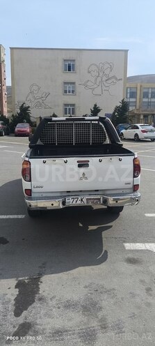 Mitsubishi L200 2015, 234,000 km - 2.5 l - Bakı