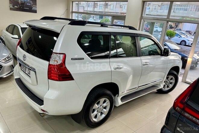 Toyota Land Cruiser Prado-10