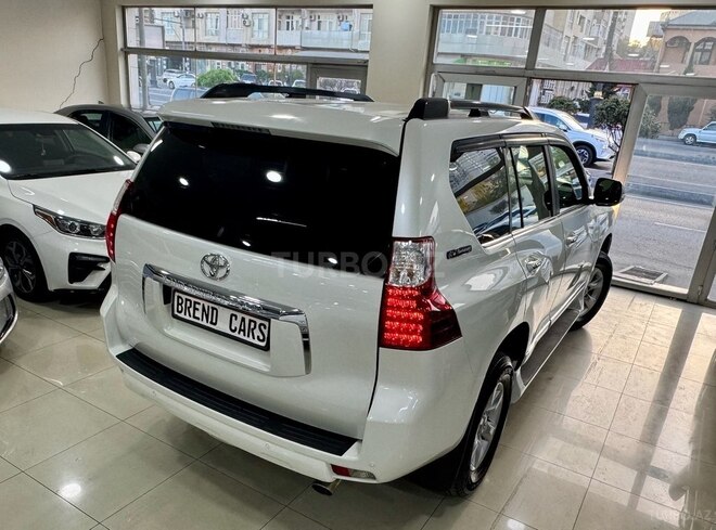 Toyota Land Cruiser Prado-11