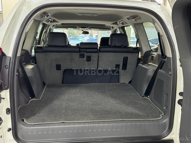 Toyota Land Cruiser Prado-8