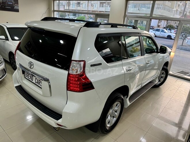 Toyota Land Cruiser Prado-12