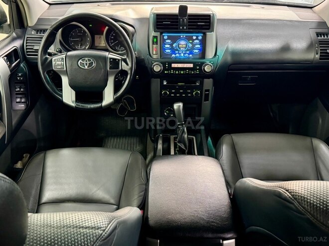 Toyota Land Cruiser Prado-16