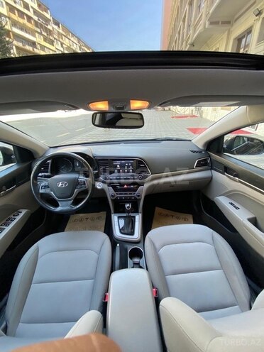 Hyundai Elantra 2018, 110,000 km - 2.0 l - Bakı