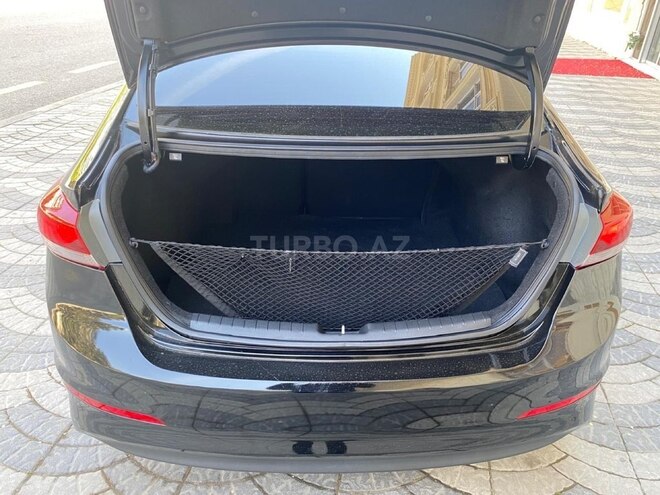 Hyundai Elantra 2018, 110,000 km - 2.0 l - Bakı