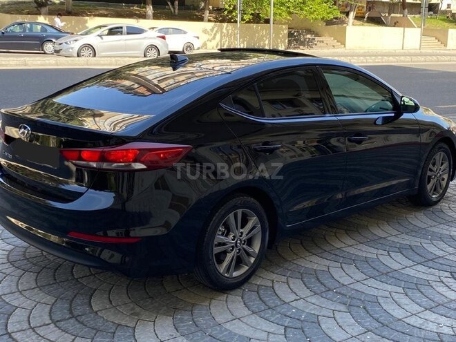 Hyundai Elantra 2018, 110,000 km - 2.0 l - Bakı