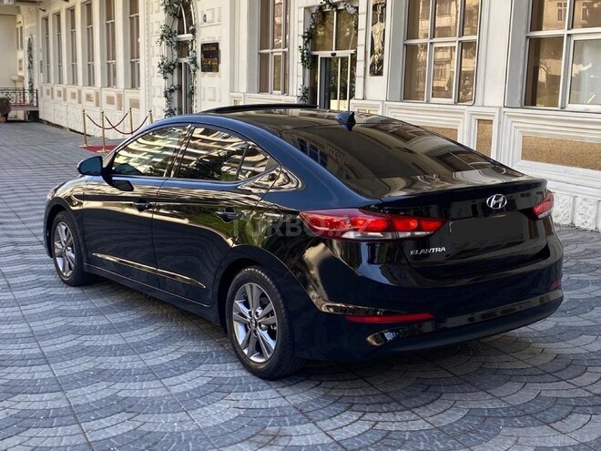 Hyundai Elantra 2018, 110,000 km - 2.0 l - Bakı