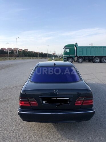 Mercedes E 220 d 1999, 428,000 km - 2.2 l - Bakı